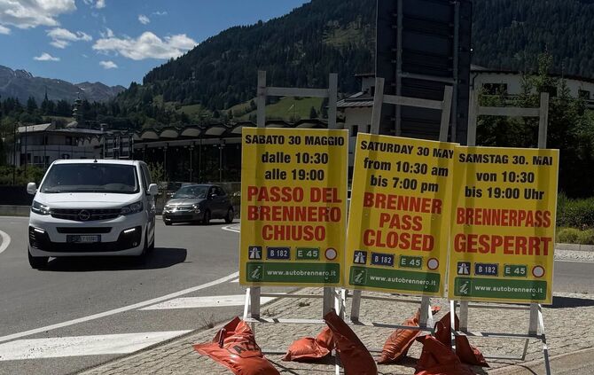 Vor Brennerautobahn mit Totalsperre