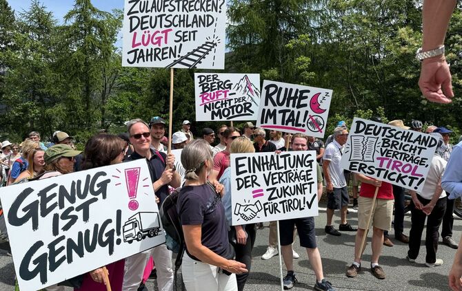Demonstration und Totalsperre auf Brennerautobahn