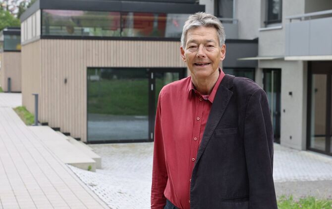 Andreas Herfurth ist nach vielen Jahren im Gemeinderat aus selbigem ausgetreten. Das Bild ist vor dem Stadtteilzentrum Schelmenh