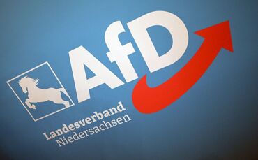 Der Verfassungsschutz in Niedersachsen darf seine Beobachtung des AfD-Landesverbandes vorläufig hochstufen. (Symbolbild)