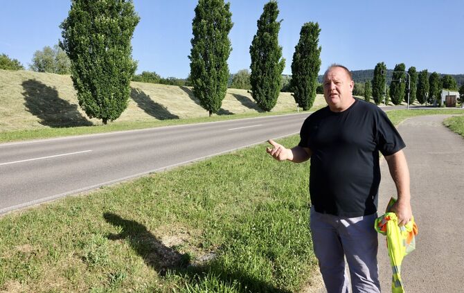 Jürgen Elser hat mitten in der Nacht einen alten Mann im Straßengraben gefunden, mit Kopfplatzwunde und gefährlich unterkühlt, d