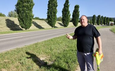 Jürgen Elser hat mitten in der Nacht einen alten Mann im Straßengraben gefunden, mit Kopfplatzwunde und gefährlich unterkühlt, d