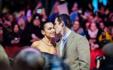 Dua Lipa und Callum Turner