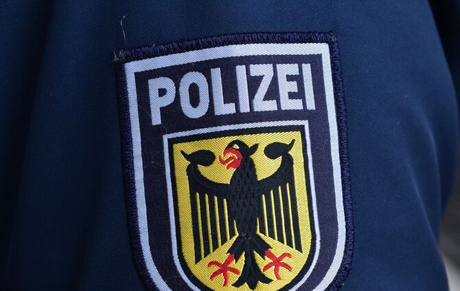 Der Mann sprach Bundespolizisten an. (Symbolbild)