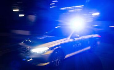 Nachdem der Jugendliche auch noch falsch getankt hatte, konnte die Polizei ihn im Stadtgebiet feststellen. (Symbolbild)