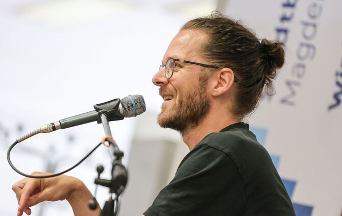 Lesung mit Arne Semsrott