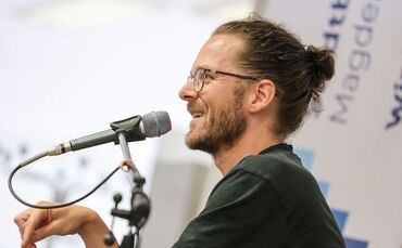 Lesung mit Arne Semsrott