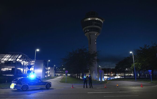 Flughafen München stellt teilweise Betrieb ein