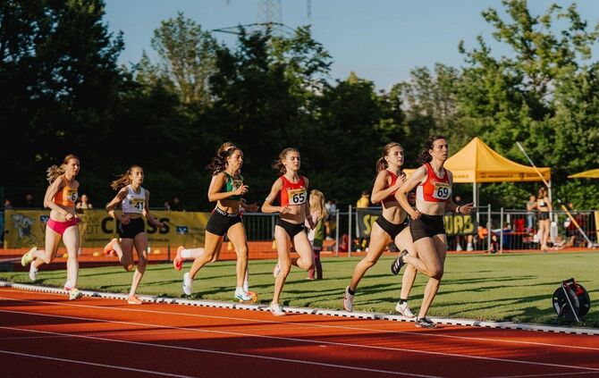 Hochklassigen Sport zeigten die Sportlerinnen und Sportler im Stadion Benzach.