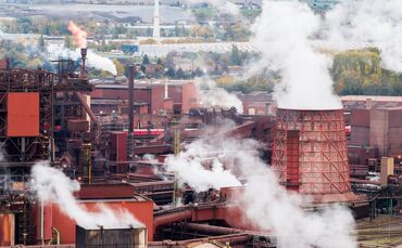 Stahlkonzernen machen die hohen Energiepreise zu schaffen (Archivbild)
