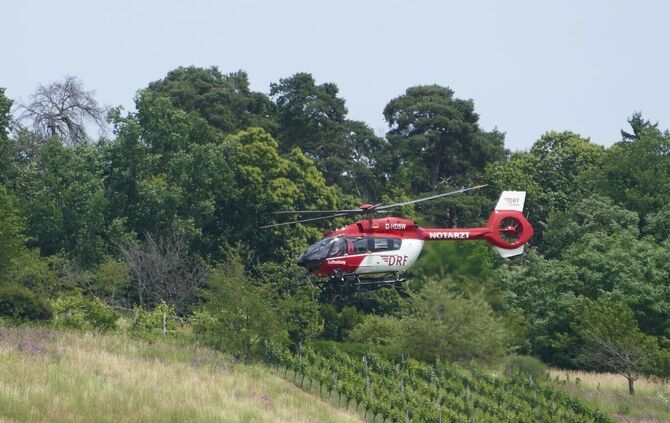 Hubschrauber-Einsatz am Kleinheppacher Kopf: 63-Jähriger stürzt mit seinem Gleitschrim ab.