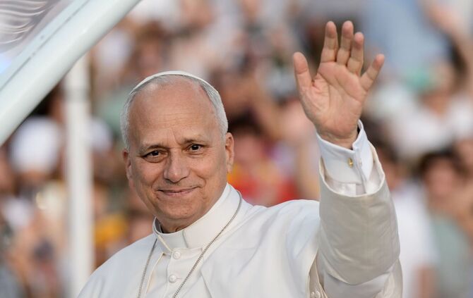 Papst Leo XIV. besucht Spanien - Olympiastadion