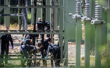 Die Polizei ermittelt nach dem Brand am Umspannwerk.