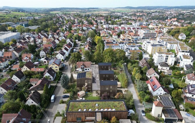 Das IBA'27-Projekt „ZusammenLeben Im Blütengarten" in Backnang aus der Vogelperspektive.