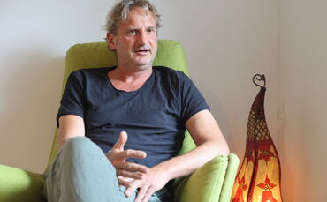 Michael Joos ist als Heilpraktiker sein eigener Chef. Diese Freiheit zu haben, schätzt er sehr.