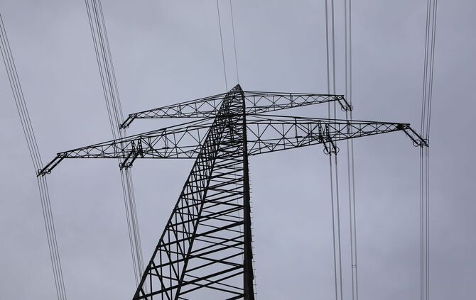 Ein Strommast (Symbolfoto).