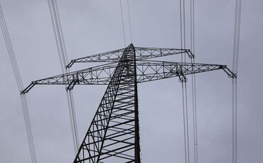 Ein Strommast (Symbolfoto).