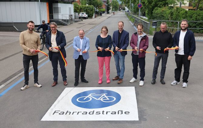 Freude über die neue Fahrradstraße in Schorndorf.