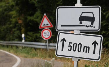 Straßenschäden auf der Strecke machten eine Sanierung unumgänglich.