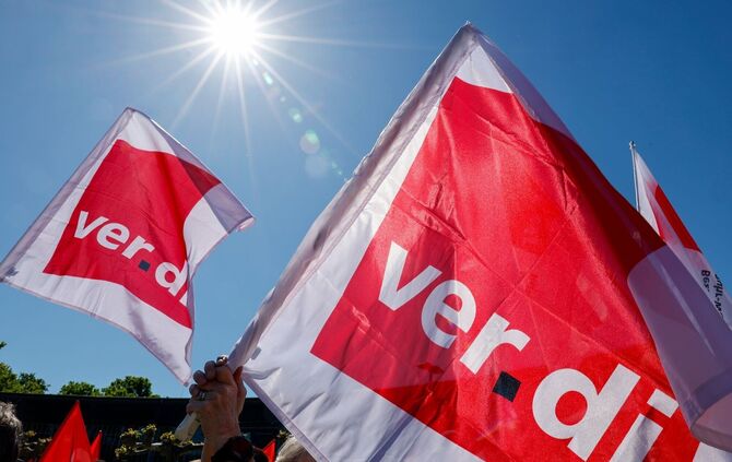 Weil die Arbeitgeber laut Verdi nur unzureichende Angebote vorgelegt haben, hat die Gewerkschaft für Dienstag eine zentrale Demo