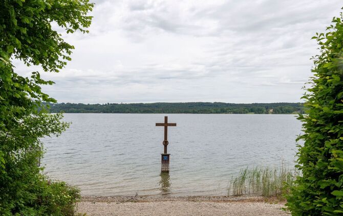 Kreuz im Starnberger See