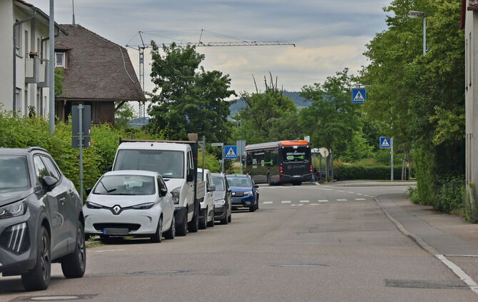 Nach Beschluss zur Buslinienführung: Fallen für die Anwohner in der Friedrich- und Schafstraße jetzt Parkplätze weg?