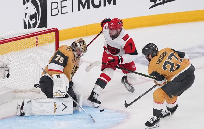 Vegas Golden Knights - Carolina Hurricanes