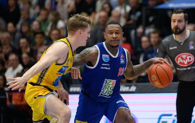 Syntainics MBC Weißenfels - MHP Riesen Ludwigsburg