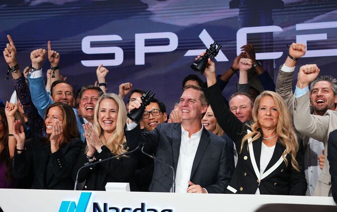 SpaceX startet an der Börse