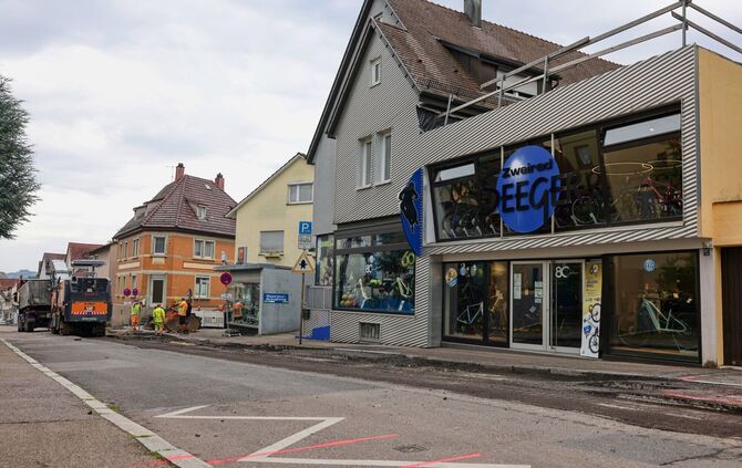 Zweirad Seeger liegt mitten im nun gesperrten Bereich der Schmidener Straße.