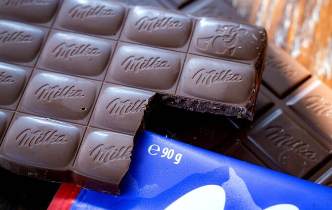 Der Hersteller der Milka-Tafel will ein Urteil nicht akzeptieren. (Symbolbild)