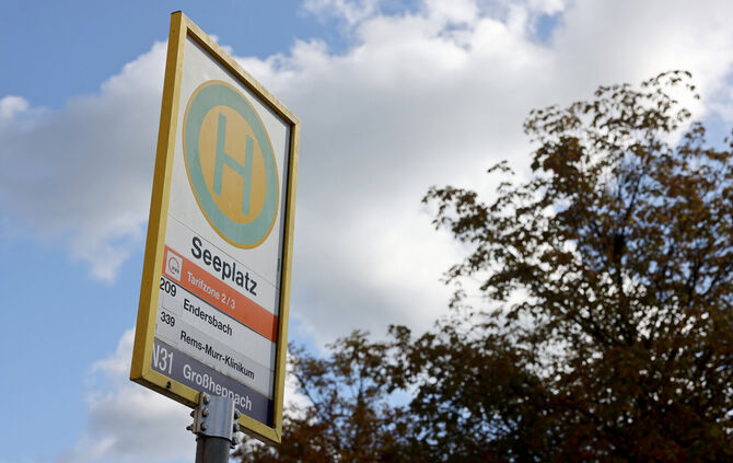 Eine Bushaltestelle in Korb (Symbolfoto).