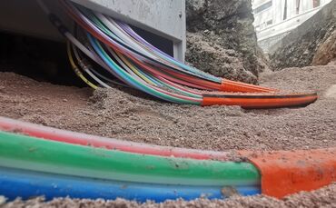 In der Schorndorfer Kernstadt und in Weiler kann der Glasfaserausbau beginnen.