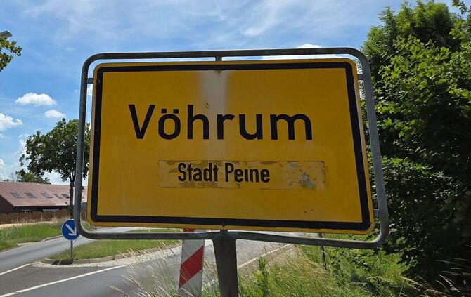 Ortsschild Vöhrum