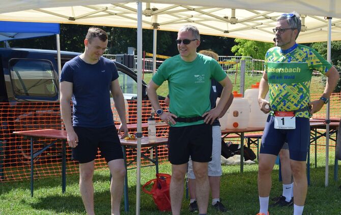 Im vergangenen Jahr in Welzheim am Start (von links): die Bürgermeister Benjamin Treiber (Plüderhausen), Thomas Bernlöhr (Welzhe