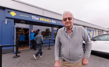 Eröffnung der Lidl-Kneipe „The Middle Ale“