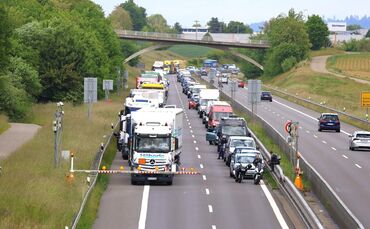 Ein Stromausfall sorgte am Freitagvormittag (19.06.) kurzzeitig für eine Sperrung des Leutenbachtunnels (Symbolfoto).