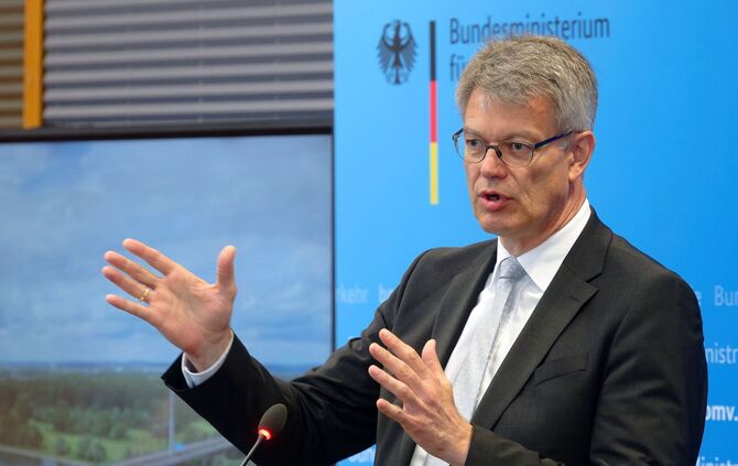Bundesverkehrsminister informiert zu Bonner Rheinbrücke
