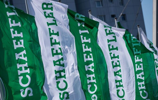 Schaeffler-Flaggen