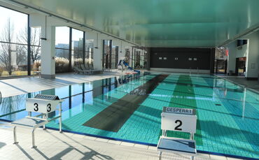 Schwimmbecken im Römer Bad in Kernen (Archivfoto).