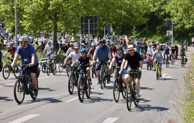 Rund 2500 Radler waren laut ADFC am Sonntag bei der Radsternfahrt unterwegs.