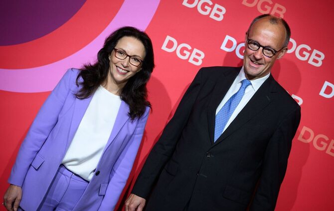 Fahimi und Merz beim DGB-Kongress