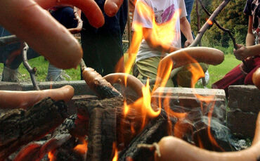 Wegen der Waldbrandgefahr darf momentan an den öffentlichen Grillplätzen kein Feuer gemacht werden.