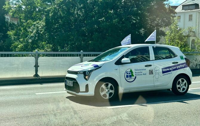 Jüngst haben Hunderte in Stuttgart gegen die Pläne der Bundesregierung zur Pflege demonstriert, unter anderem mit einem Autokors