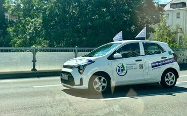 Jüngst haben Hunderte in Stuttgart gegen die Pläne der Bundesregierung zur Pflege demonstriert, unter anderem mit einem Autokors