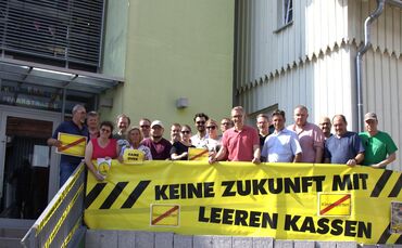In Welzheim machten Verwaltungsspitze und Gemeinderat gemeinsam auf die klamme Lage der Kommune aufmerksam.