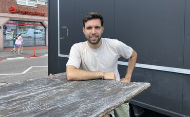 Moritz Blankenhagen hat den Foodtruck auf dem Bantel-Parkplatz geschlossen.