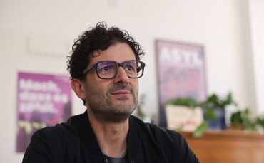 Luigi Pantisano stammt aus Waiblingen, sitzt für die Linke im Bundestag und bekommt derzeit zu Recht heftig auf die Mütze, weil