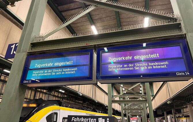 Bahnverkehr wegen Funkstörung bundesweit eingestellt