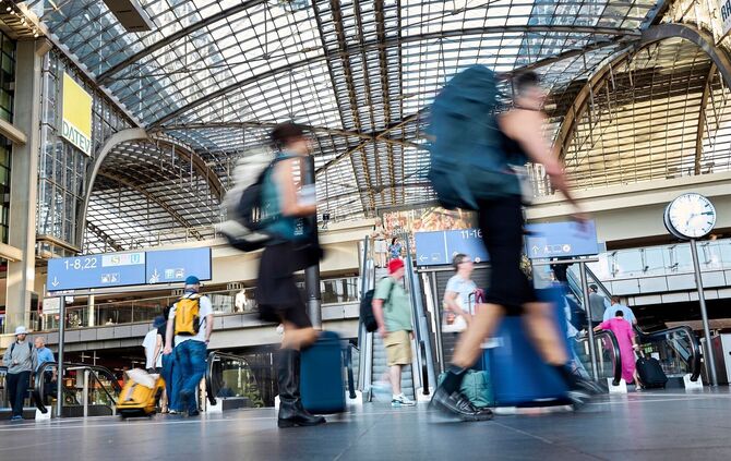 Nach dem bundesweiten Ausfall bei der Deutschen Bahn - Berlin